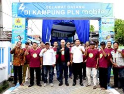 PLN Resmikan Kampung PLN Mobile x ICONNET di Gresik, Dorong Transformasi Digital Hingga Desa
