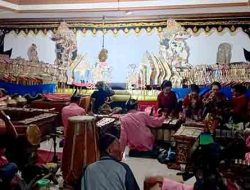 Ruwah Desa Kebaron, Wayang Kulit Jadi Simbol Syukur dan Persatuan