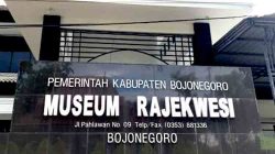 Museum Rajekwesi, Wisata Edukasi Sejarah di Jantung Kota