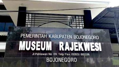 Museum Rajekwesi, Wisata Edukasi Sejarah di Jantung Kota