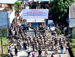 Pemkab Sidoarjo Bongkar Pagar Perumahan Demi Konektivitas Jalan, Warga Sambut Positif