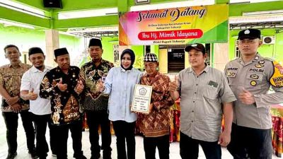 Pemkab Sidoarjo Serahkan Bantuan RTLH di Sidorejo Krian