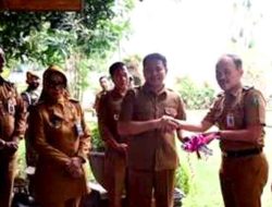 Penyerahan Mobil Pickup Beserta Unit Stamper Untuk Percepat Penanganan Jalan Rusak