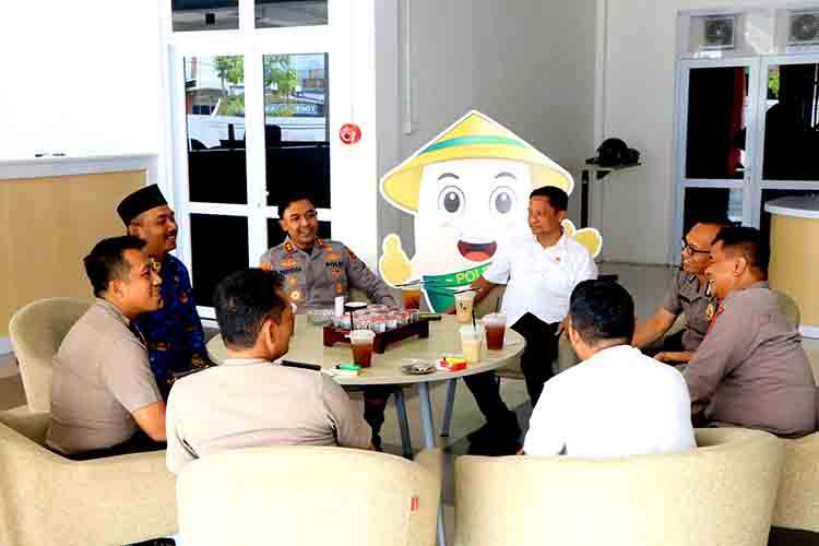 Perkuat Sinergitas, Kapolres Ngawi Silaturahmi dengan Bupati