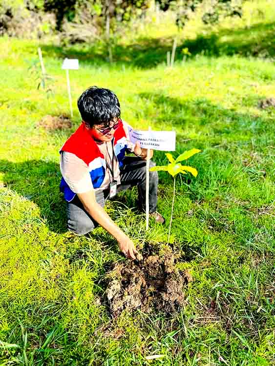 Pertamina Patra Niaga Regional Kalimantan Gelar Penanaman Pohon
