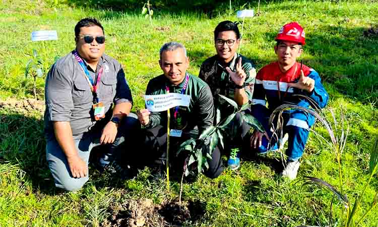 Pertamina Patra Niaga Regional Kalimantan Gelar Penanaman Pohon