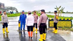 Wakapolres Lamongan Turun Langsung Cek Posko Siaga Banjir dan Tinjau Lokasi Terdampak di Kalitengah