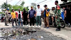 Bupati Sidoarjo Tegaskan Perbaikan Jalan Harus Overlay