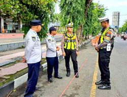 Cuti Bersama Imlek, Parkir Liar Menjamur di Depan Kediri Town Square, Polisi Bertindak