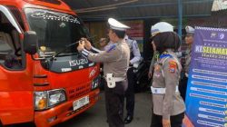 Layanan Kesehatan Gratis, Aksi Simpatik Polres Blitar Edukasi Pengguna Jalan di Ops Keselamatan Semeru