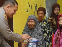 Polri Peduli : Polres Bondowoso Salurkan Bantuan dan Kunjungi Panti Jompo