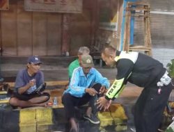 Polres Madiun Kota Patroli Sahur Berbagi Nasi Kotak untuk Warga di Bulan Ramadhan