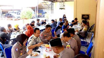 Kapolres Ngawi Gelar Cangkrukan Bersama Awak Media