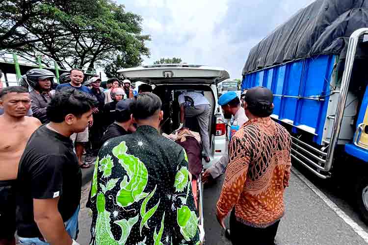 Laka Lantas Di Jalan Raya Babat Lamogan Satu Orang Meninggal Dunia