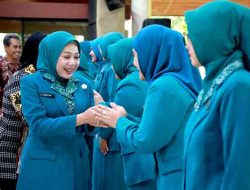 Ketua TP PKK Kabupaten Sidoarjo Lantik 18 Ketua Kecamatan, Tegaskan Peran PKK sebagai Mitra Pembangunan