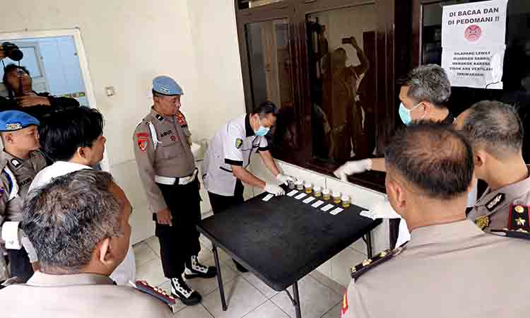 Mendadak! Polres Madiun Gelar Test Urine