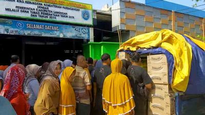 Operasi Pasar Murah Ramadan di Lamongan Diserbu Warga