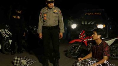 Polisi Bubarkan Perang Sarung di Babat, Remaja 17 Tahun Diamankan