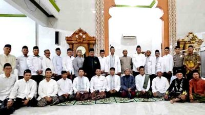 Safari Ramadhan MUI Kebomas: Santuni Anak Yatim dan Lansia