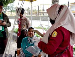 Dinkes Tuban Periksa Keamanan Takjil Ramadhan di Jalan Sunan Kalijaga