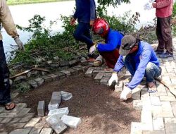 Tim URC DPUTR Gresik Bergerak Cepat, Jalan Ambles di Pandu Tuntas Diperbaiki