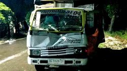 Truk Disel Bermuatan Ban Bekas Tabrak Tronton di Jalur Babat–Jombang