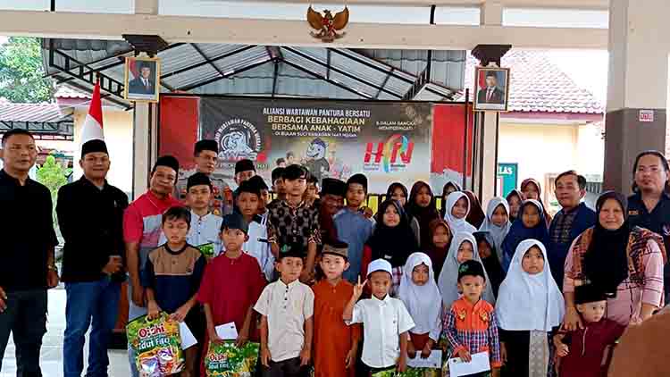 AWPB Tebar Kebahagiaan