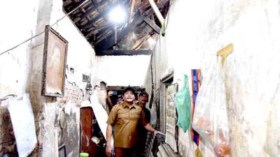 Bupati Pastikan Perbaikan Rumah Korban