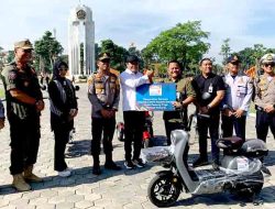 Bupati Subandi Terima Bantuan Sepeda Listrik CSR untuk Satpol PP Sidoarjo