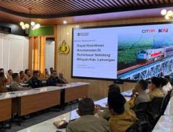 Polres Lamongan Atensi Perlintasan Kereta Api Sebidang Jelang Operasi Ketupat Semeru 2026