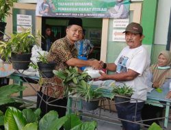 Tanamkan Semangat Berbagi, SMPN 1 Papar Bagikan Zakat, Takjil dan Buka Bersama