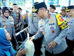 Wakapolri Tinjau Arus Mudik Via Udara, Pastikan Penyeberangan Merak–Bakauheni Terkendali