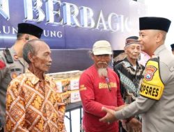 Ramadhan Berbagi : Polres Tulungagung Salurkan Bantuan Sembako Untuk Penggali Kubur dan Bilal Jenazah