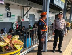 Puncak Arus Balik Lebaran Polres Malang Tingkatkan Pengamanan di Stasiun dan Terminal