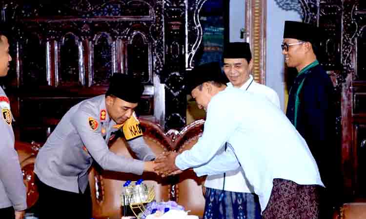 Kapolres Ngawi Sambangi Ponpes Al Hidayah