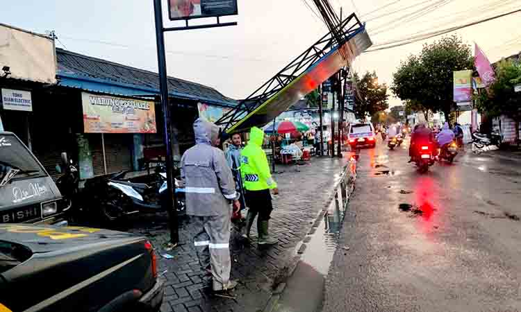 Papan reklame Kdp Polsek