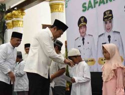 Pemkab Sidoarjo Gelar Santunan Seribu Anak Yatim di Safari Ramadhan