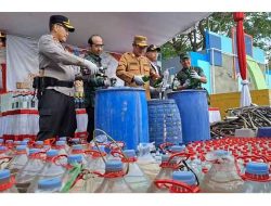 Polres Lamongan Gempur Miras! 5,2 Ton Dimusnahkan, Ribuan Nyawa Diselamatkan