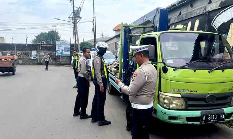 Polres Pelabuhan Tanjungperak Amankan