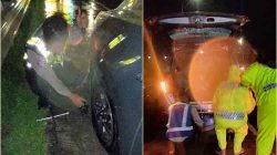 Sigap, Petugas Pos Pam Exit Tol Ngawi Bantu Pemudik Alami Pecah Ban