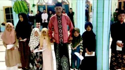 Pemdes Gunungrejo Salurkan Paket Sembako dan Santunan Anak Yatim