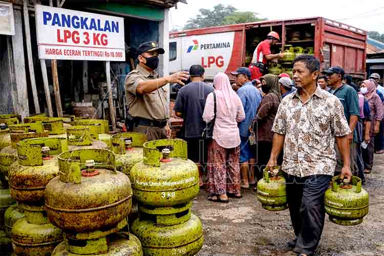Antrean LPG 3 Kg di Tuban, Pemkab Imbau Warga Tak Panik
