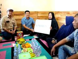 Pemerintah Hadir, Bupati Sidoarjo Serahkan Santunan untuk Keluarga Driver Ojol Korban Kecelakaan