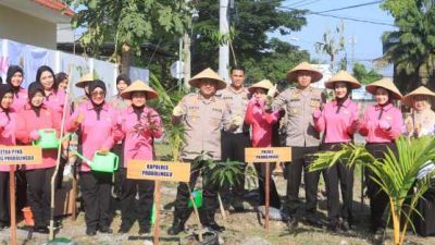 Gerakan Indonesia ASRI : Polres Probolinggo Gelar Aksi Penghijauan Pulihkan Lahan Kritis