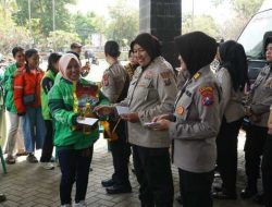 Polres Probolinggo Kota Peringati Hari Kartini Bersama Pengemudi Ojol Perempuan