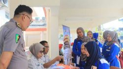 Polres Bojonegoro Gelar Pemeriksaan Kesehatan Gratis bagi Buruh Jelang May Day