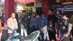 Polres Probolinggo Temukan dan Serahkan Motor yang Hilang, Korban Curanmor Tersenyum Riang