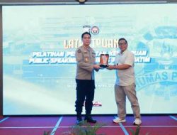 Pelatihan Public Speaking, Kabid Humas Polda Jatim: Humas Harus Jadi Komunikator Efektif di Era Digital