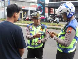 Optimalisasi Gakkum Presisi : Ditlantas Polda Jatim Gelar Operasi Dakgar Berbasis Handheld