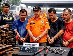 Komplotan Pencuri Rel KA di Jombang Dibekuk, Dalangnya Oknum Pegawai PT KAI